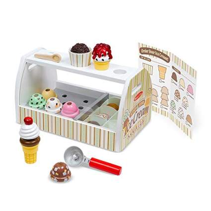 Melissa & Doug Wooden Scoop and Serve Ice Cream Counter (28 pcs)